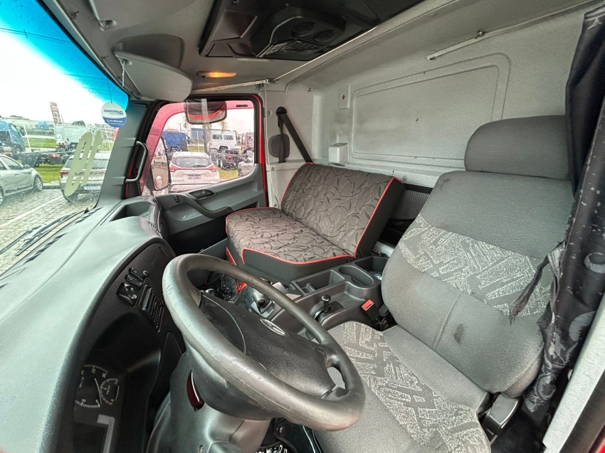 mercedes-benz accelo 1016 carroceria automatico 160 diesel 2p 2019