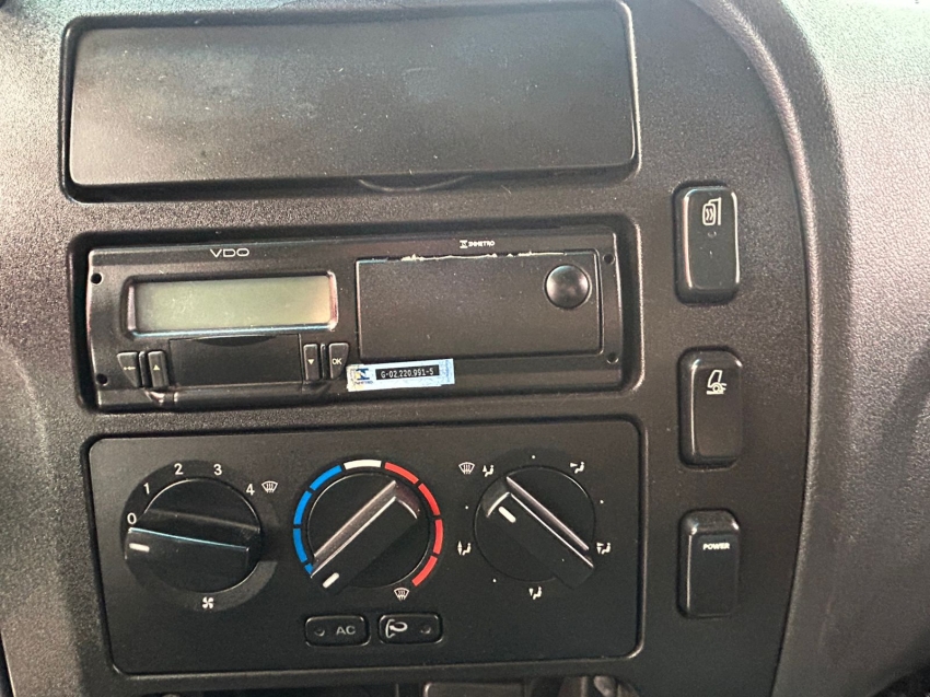 mercedes-benz accelo 1016 carroceria automatico 160 diesel 2p 2019