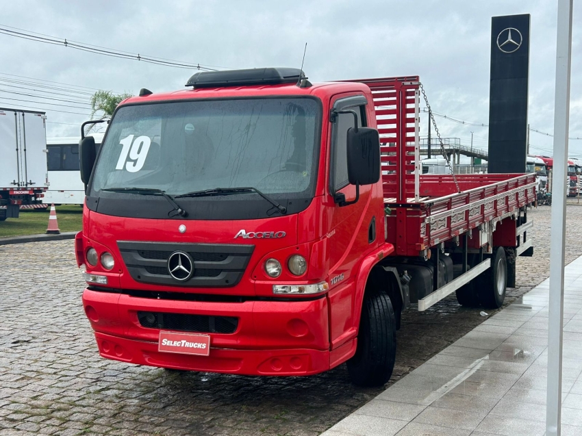 mercedes-benz accelo 1016 carroceria automatico 160 diesel 2p 2019