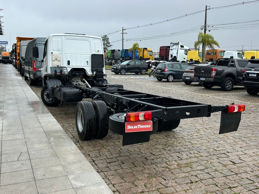 mercedes-benz accelo 1016 chassi 160 diesel 2p manual 2020