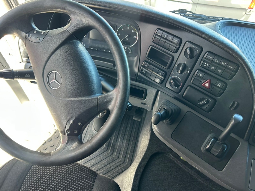 mercedes-benz actros 2546 ls confort 460 diesel 2p automatico 2014