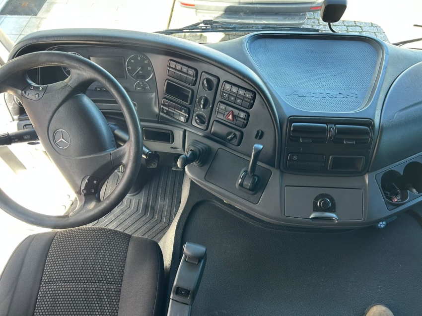 mercedes-benz actros 2546 ls confort 460 diesel 2p automatico 2014