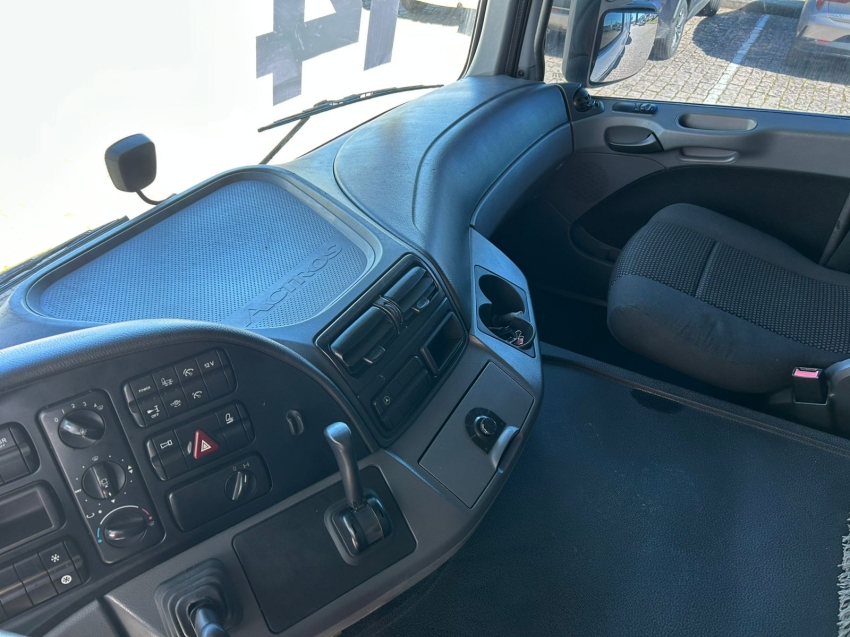 mercedes-benz actros 2546 ls confort 460 diesel 2p automatico 2014