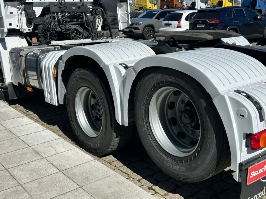 mercedes-benz actros 2546 ls confort 460 diesel 2p automatico 2014