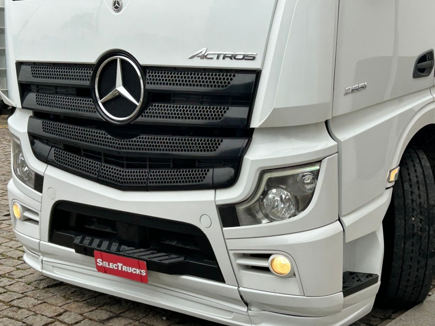mercedes-benz actros 2651 s freio retarder 510 diesel 2p automatico 2022