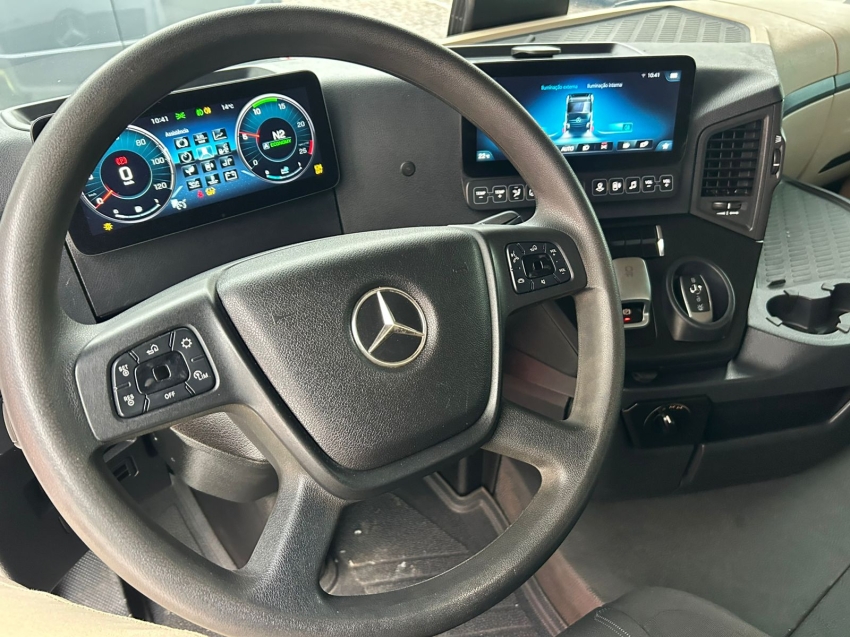 mercedes-benz actros 2651 s freio retarder 510 diesel 2p automatico 2022