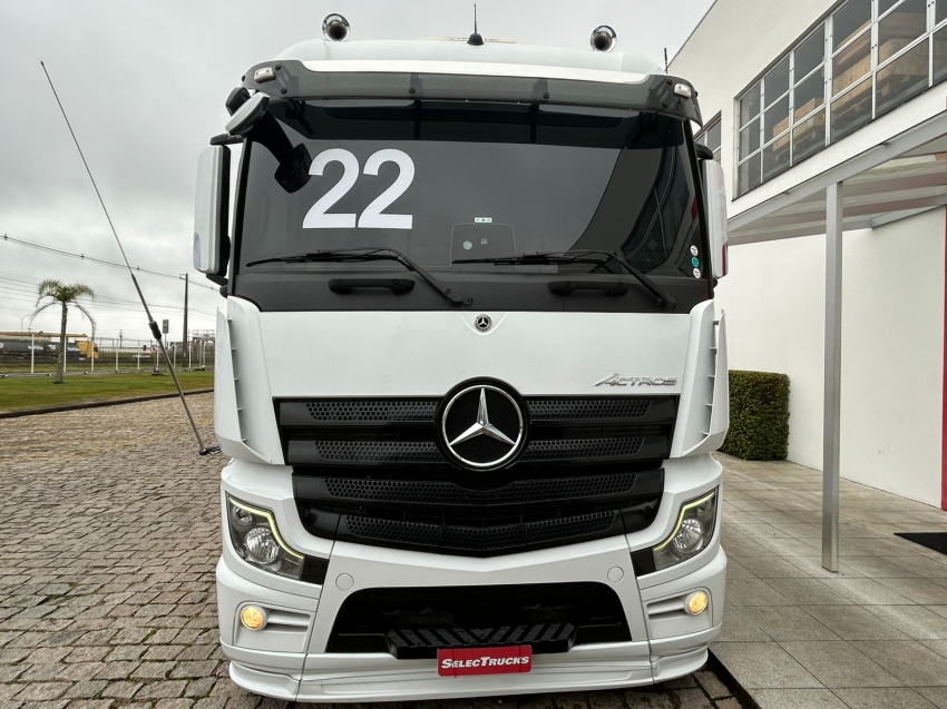 mercedes-benz actros 2651 s freio retarder 510 diesel 2p automatico 2022