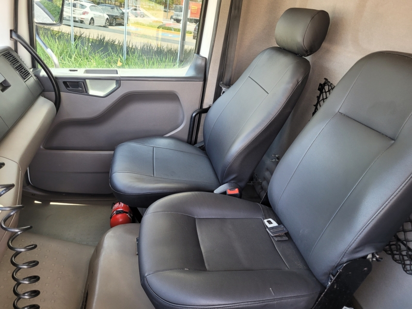 volkswagen 24-280 crm 6x2 constellation 280 diesel manual 2019 volkswagen 24-280 crm 6x2 constellation 280 diesel manual 2019