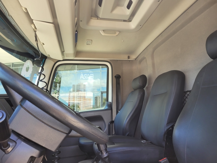 volkswagen 24-280 crm 6x2 constellation 280 diesel manual 2019 volkswagen 24-280 crm 6x2 constellation 280 diesel manual 2019