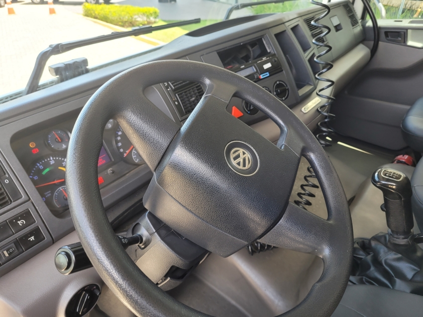 volkswagen 24-280 crm 6x2 constellation 280 diesel manual 2019 volkswagen 24-280 crm 6x2 constellation 280 diesel manual 2019