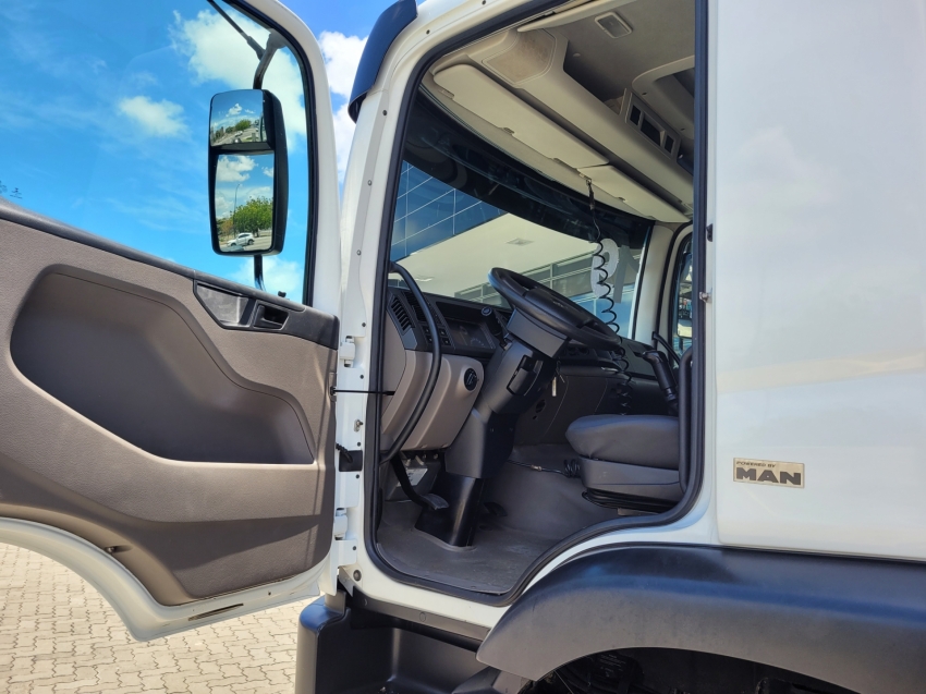 volkswagen 24-280 crm 6x2 constellation 280 diesel manual 2019 volkswagen 24-280 crm 6x2 constellation 280 diesel manual 2019