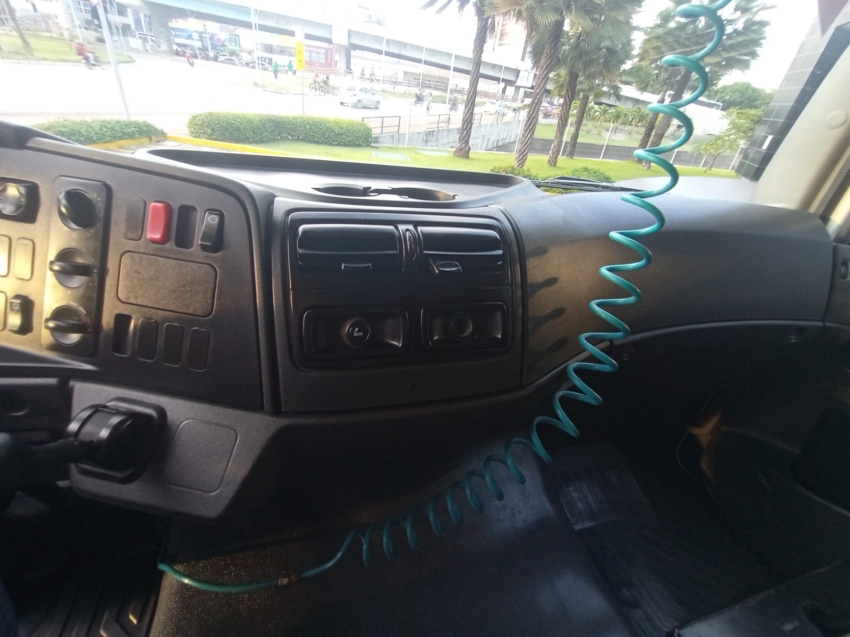 mercedes-benz atego 1419.
