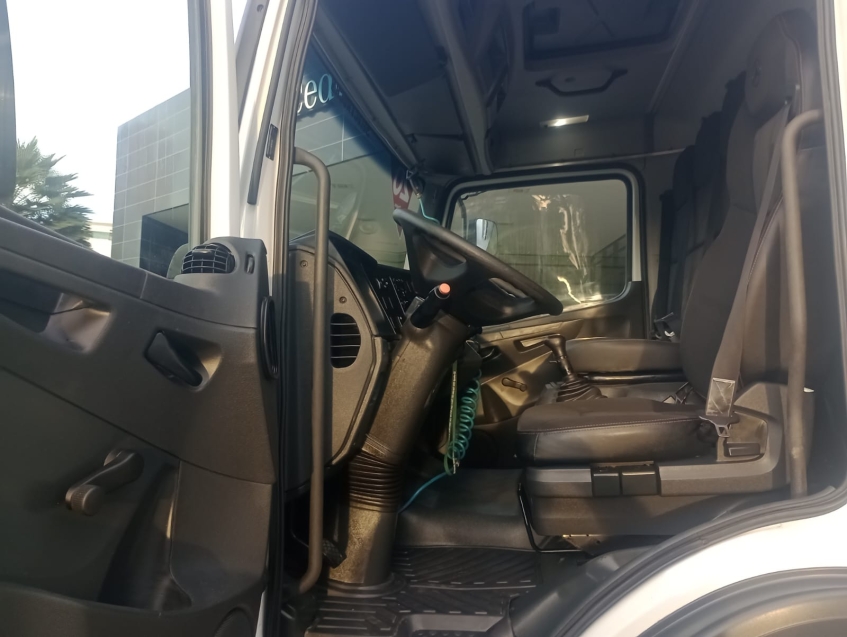 mercedes-benz atego 1419.