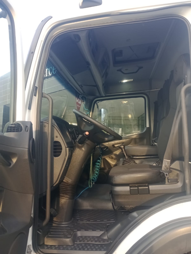mercedes-benz atego 1419.