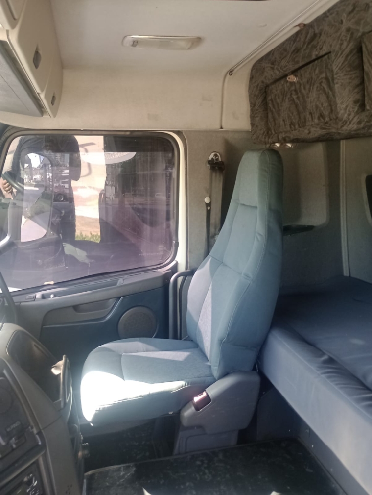 volvo / fh 460 - 6x2  2014/15 teto baixo