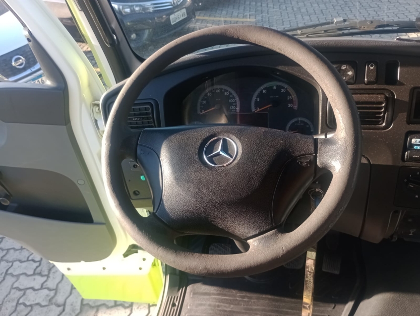 mercedes-benz - accelo 815  2012/2012