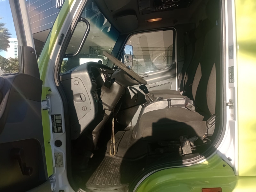 mercedes-benz - accelo 815  2012/2012