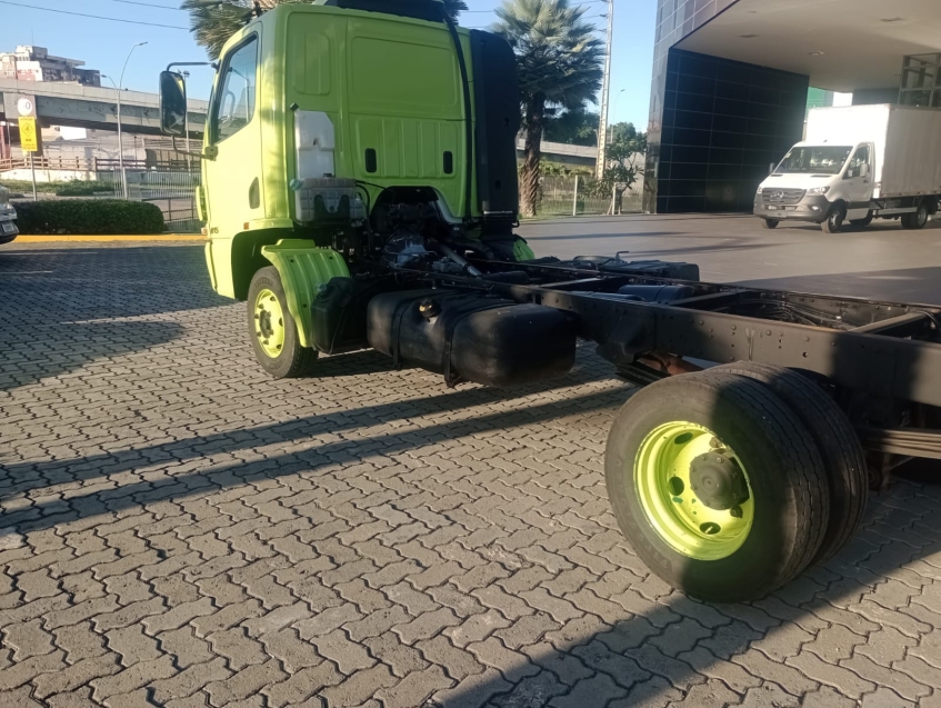 mercedes-benz - accelo 815  2012/2012