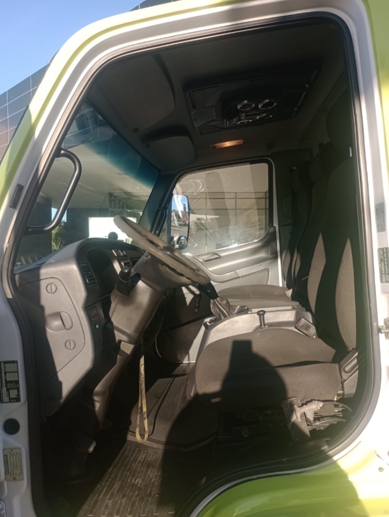 mercedes-benz - accelo 815  2012/2012