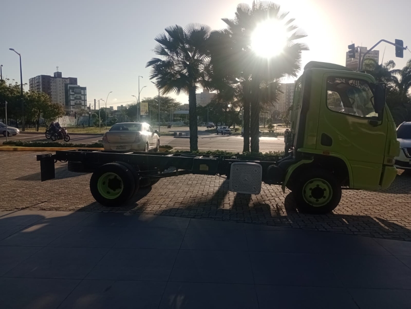 mercedes-benz - accelo 815  2012/2012