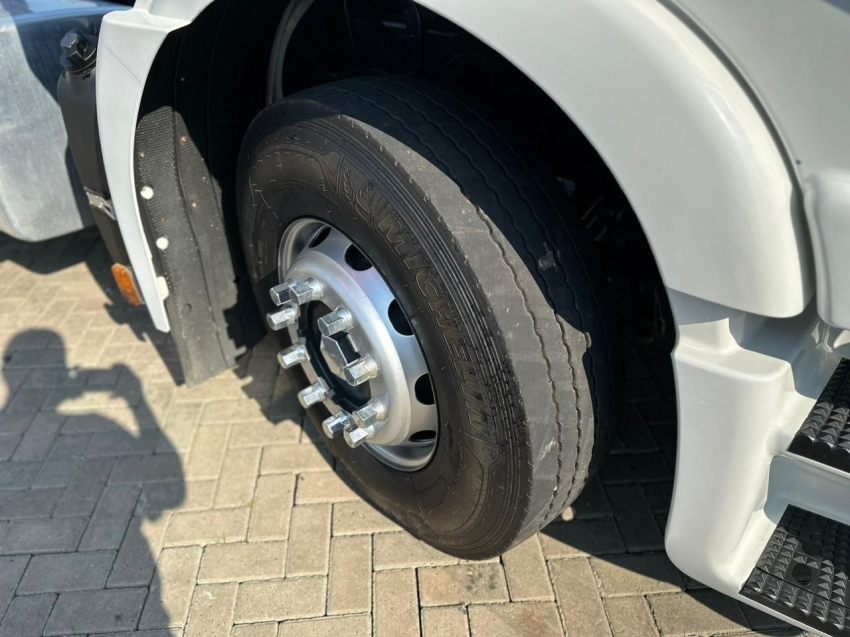 iveco stralis hi-way 560 6x4 - selectrucks diesel automatico 2017 iveco stralis hi-way 560 6x4 - selectrucks diesel automatico 2017