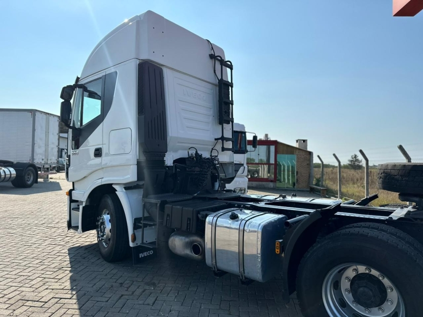 iveco stralis hi-way 560 6x4 - selectrucks diesel automatico 2017 iveco stralis hi-way 560 6x4 - selectrucks diesel automatico 2017