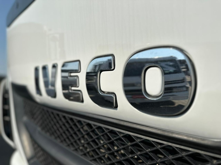 iveco stralis hi-way 560 6x4 - selectrucks diesel automatico 2017 iveco stralis hi-way 560 6x4 - selectrucks diesel automatico 2017