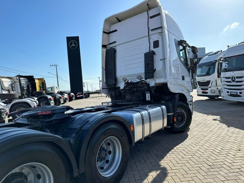 iveco stralis hiway 440 diesel automatico 2022 iveco stralis hiway 440 diesel automatico 2022