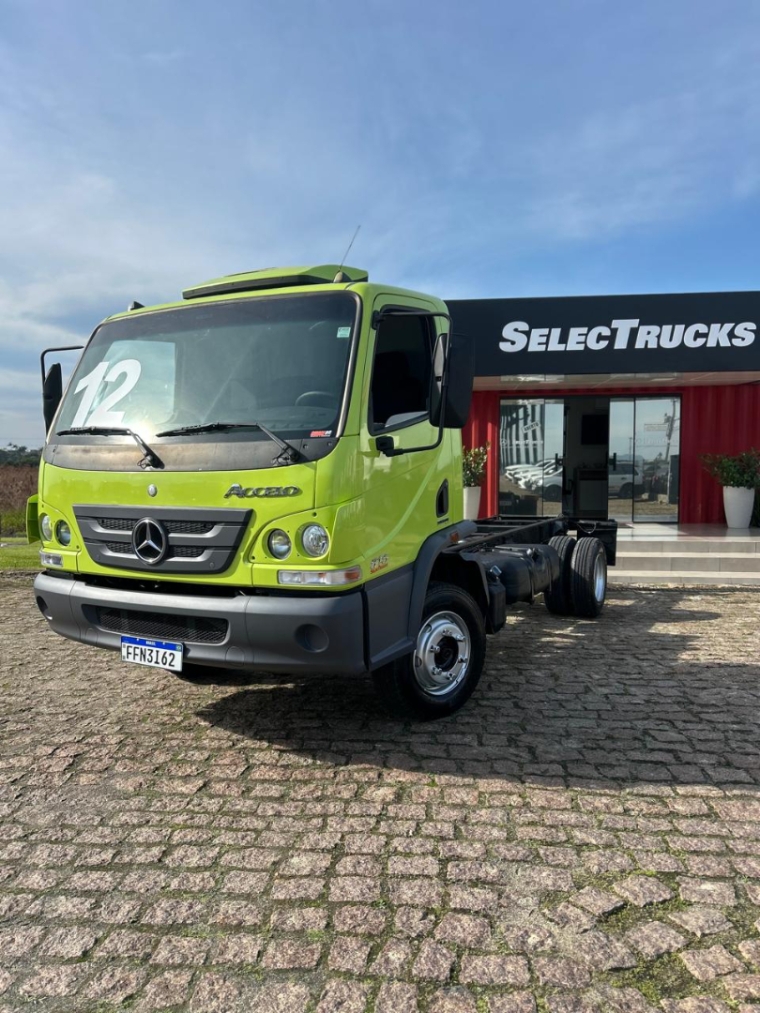 mercedes-benz accelo 815 4x2 150 diesel 2p manual 2012