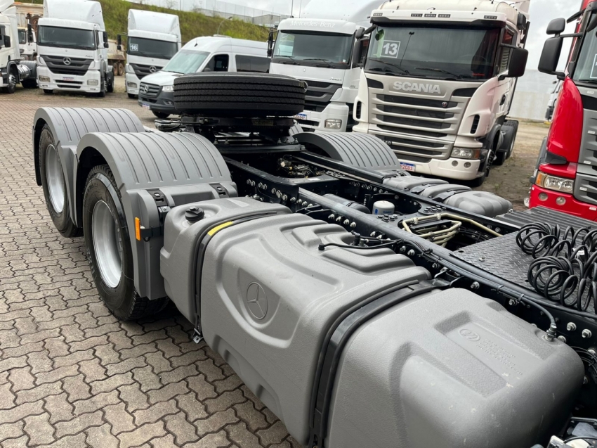 mercedes-benz 2544 6x2 80 diesel automatico 2022 mercedes-benz 2544 6x2 80 diesel automatico 2022