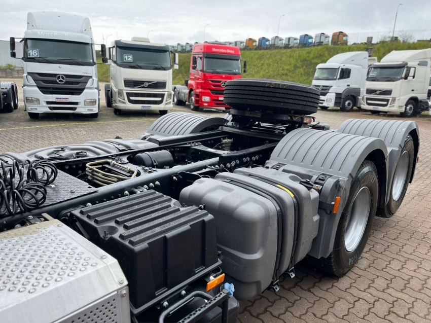mercedes-benz 2544 6x2 80 diesel automatico 2022 mercedes-benz 2544 6x2 80 diesel automatico 2022
