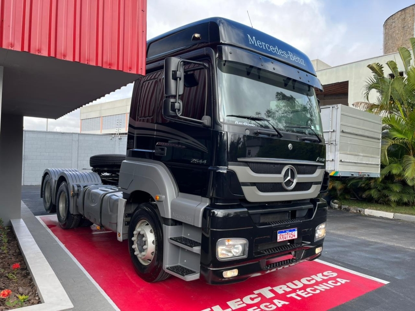 mercedes-benz 2544 6x2 80 diesel automatico 2022 mercedes-benz 2544 6x2 80 diesel automatico 2022