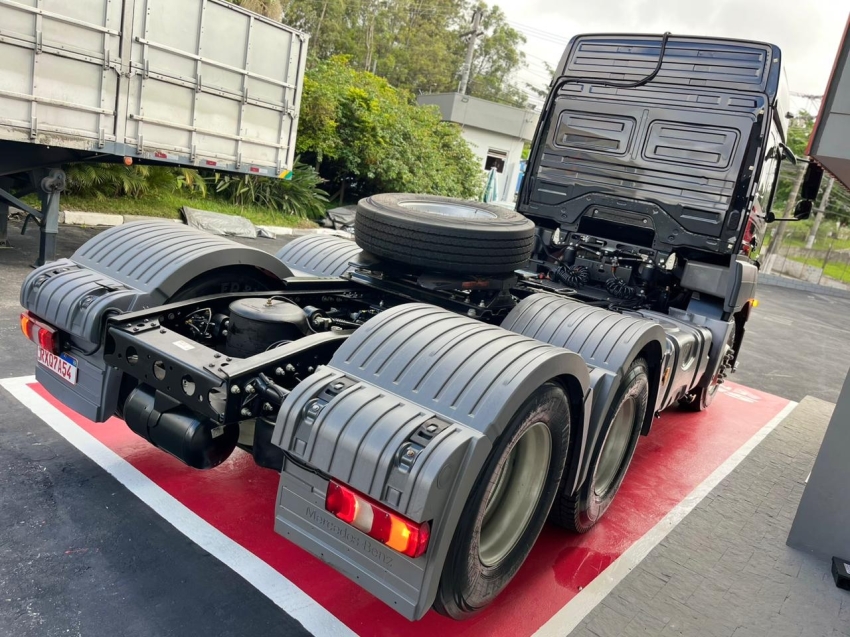 mercedes-benz 2544 6x2 80 diesel automatico 2022 mercedes-benz 2544 6x2 80 diesel automatico 2022