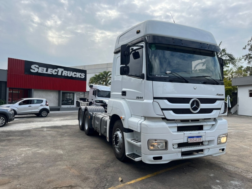 mercedes-benz axor 6x4 440 diesel automatico 2021