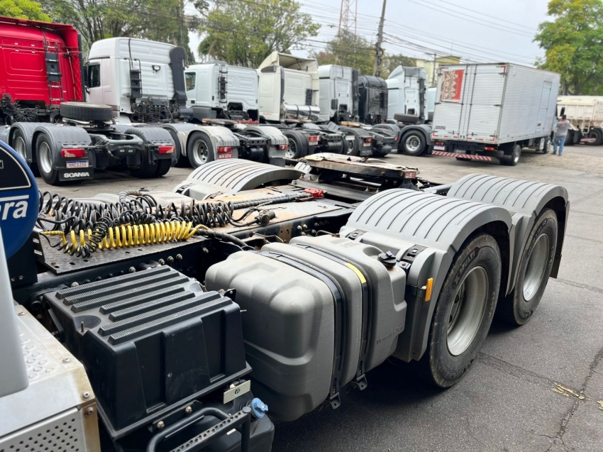mercedes-benz axor 2644 6x4 440 diesel automatico 2022 mercedes-benz axor 2644 6x4 440 diesel automatico 2022