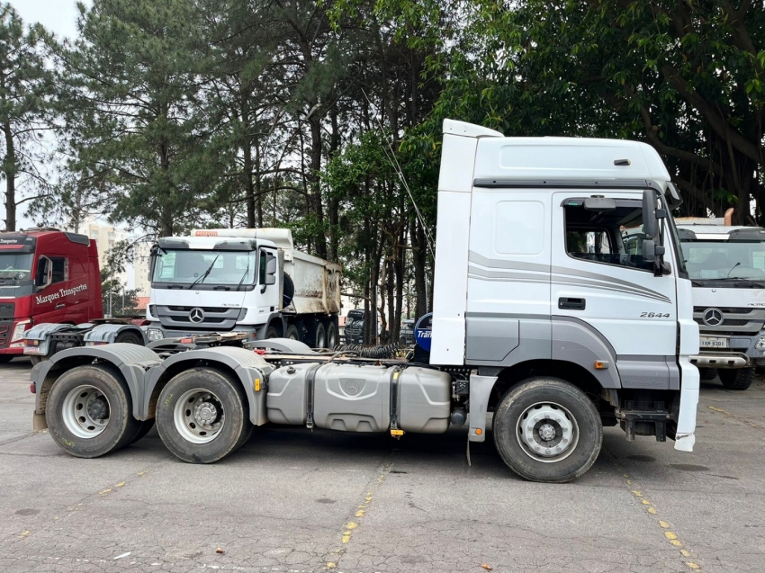mercedes-benz axor 2644 6x4 440 diesel automatico 2022 mercedes-benz axor 2644 6x4 440 diesel automatico 2022