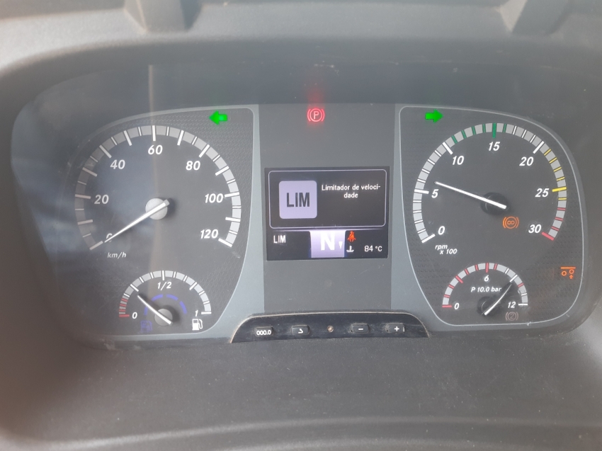 mercedes-benz atego 3030 8x2 300 diesel manual 2018 mercedes-benz atego 3030 8x2 300 diesel manual 2018