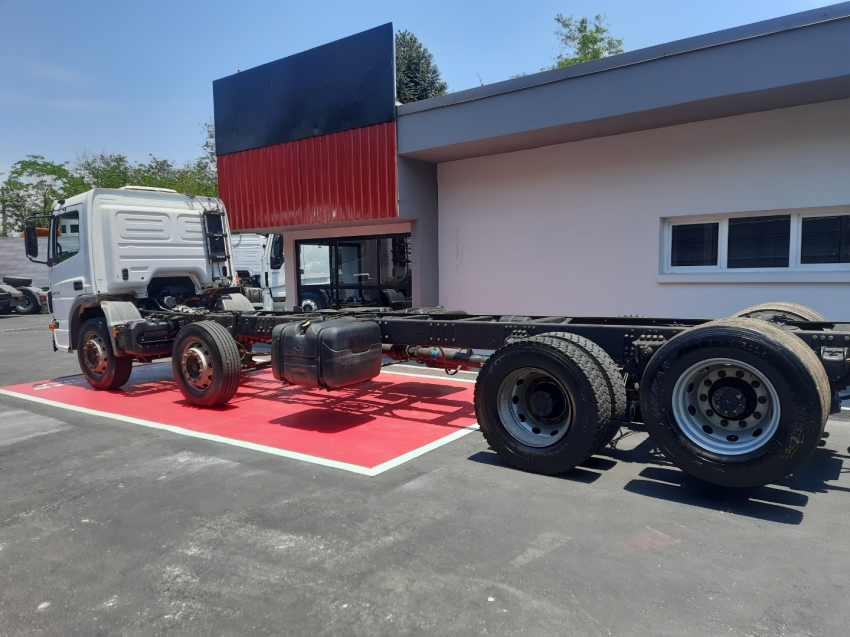 mercedes-benz atego 3030 8x2 300 diesel manual 2018 mercedes-benz atego 3030 8x2 300 diesel manual 2018