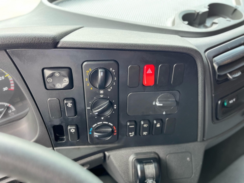mercedes-benz atego 2430 6x2 300 diesel automatico 2022 mercedes-benz atego 2430 6x2 300 diesel automatico 2022