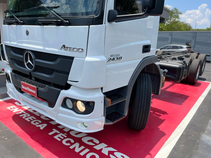 mercedes-benz atego 2430 6x2 300 diesel automatico 2022 mercedes-benz atego 2430 6x2 300 diesel automatico 2022