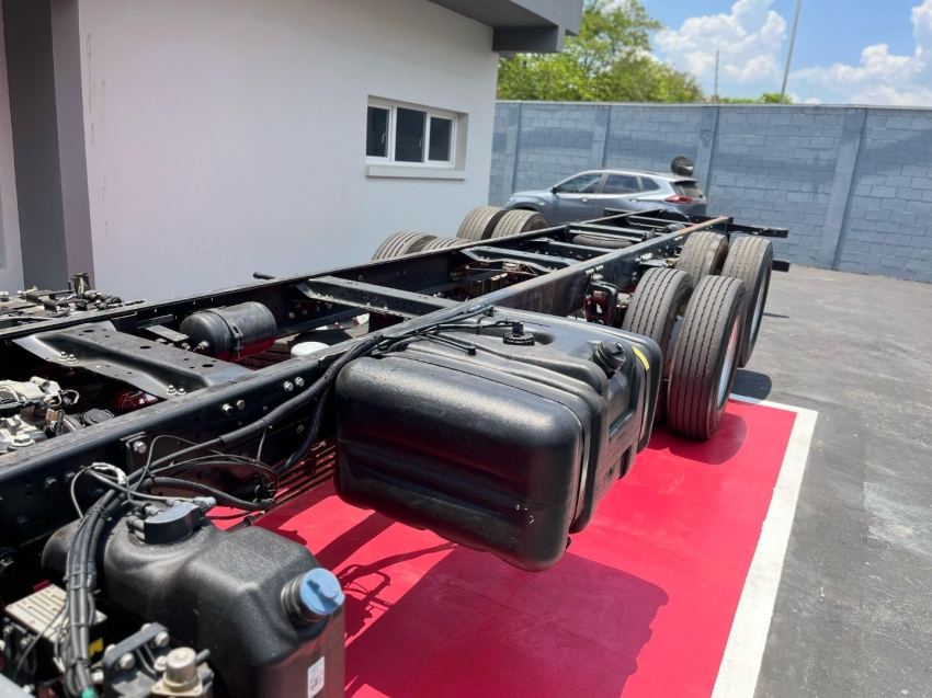 mercedes-benz atego 2430 6x2 300 diesel automatico 2022 mercedes-benz atego 2430 6x2 300 diesel automatico 2022