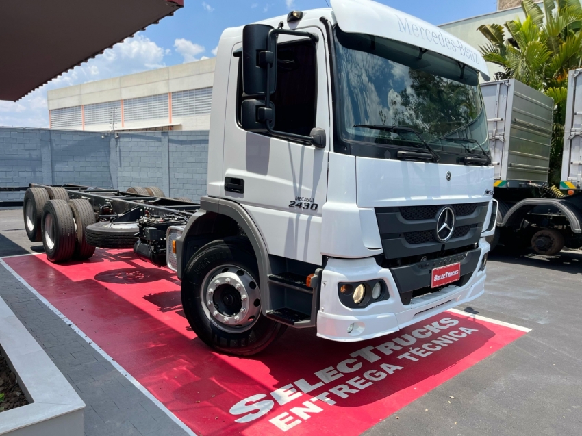 mercedes-benz atego 2430 6x2 300 diesel automatico 2022 mercedes-benz atego 2430 6x2 300 diesel automatico 2022