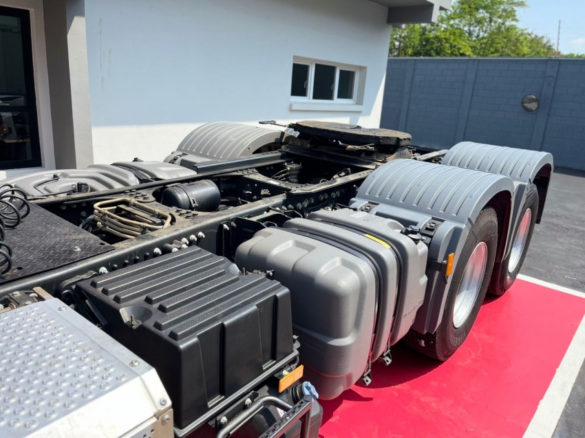 mercedes-benz 2544 6x2 440 diesel automatico 2022 mercedes-benz 2544 6x2 440 diesel automatico 2022