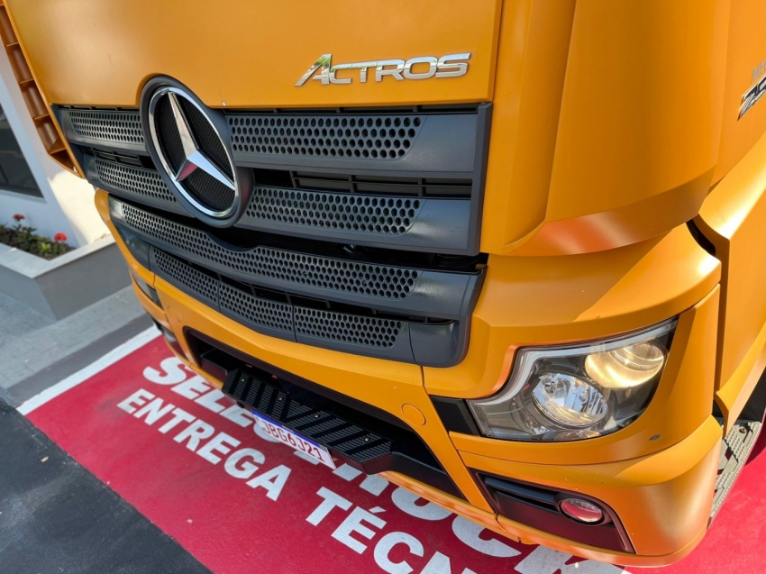 mercedes-benz actros 2548 6x2 480 diesel automatico 2022 mercedes-benz actros 2548 6x2 480 diesel automatico 2022