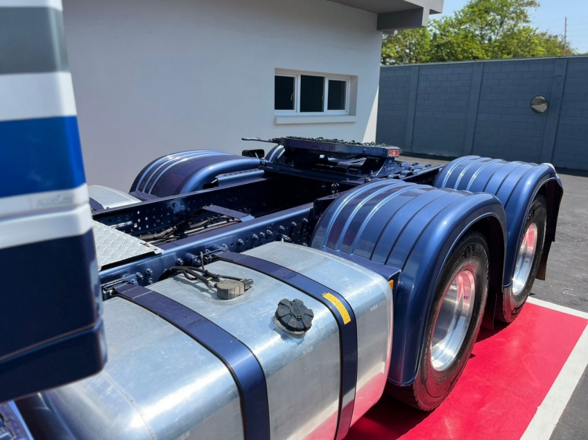 mercedes-benz actros 2651 6x4 510 diesel automatico 2022 mercedes-benz actros 2651 6x4 510 diesel automatico 2022