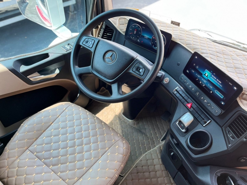 mercedes-benz actros 2651 6x4 510 diesel automatico 2022 mercedes-benz actros 2651 6x4 510 diesel automatico 2022
