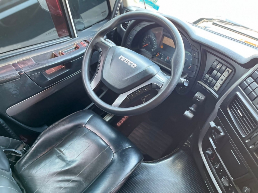 iveco stralis 6x4 560 diesel automatico 2019