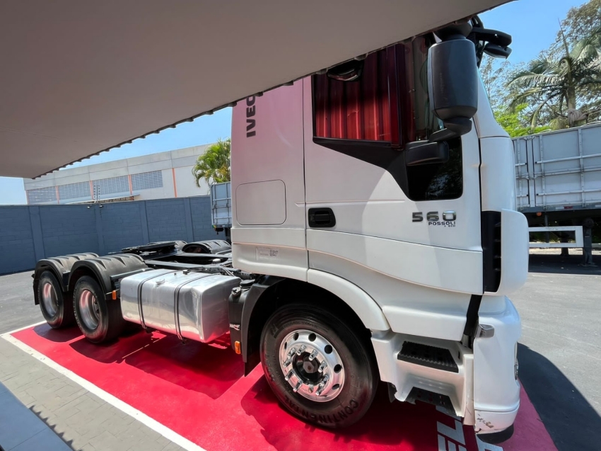 iveco stralis 6x4 560 diesel automatico 2019