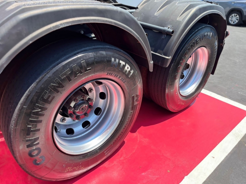 iveco stralis 6x4 560 diesel automatico 2019 iveco stralis 6x4 560 diesel automatico 2019