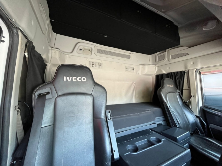 iveco stralis 6x4 560 diesel automatico 2019